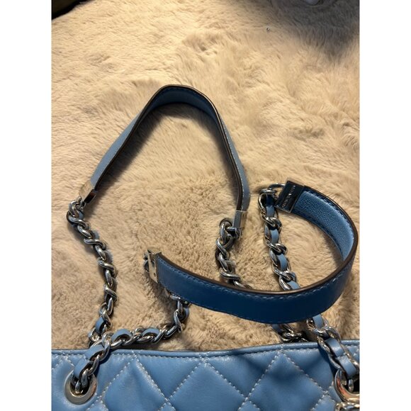 Michael Kors Quilted Blue Shoulder Bag With Chain Straps & MK Charm - Picture 8 of 15